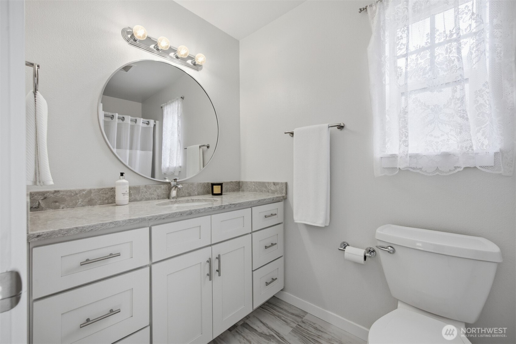 1372 Elm Street , Lynden, WA 98264