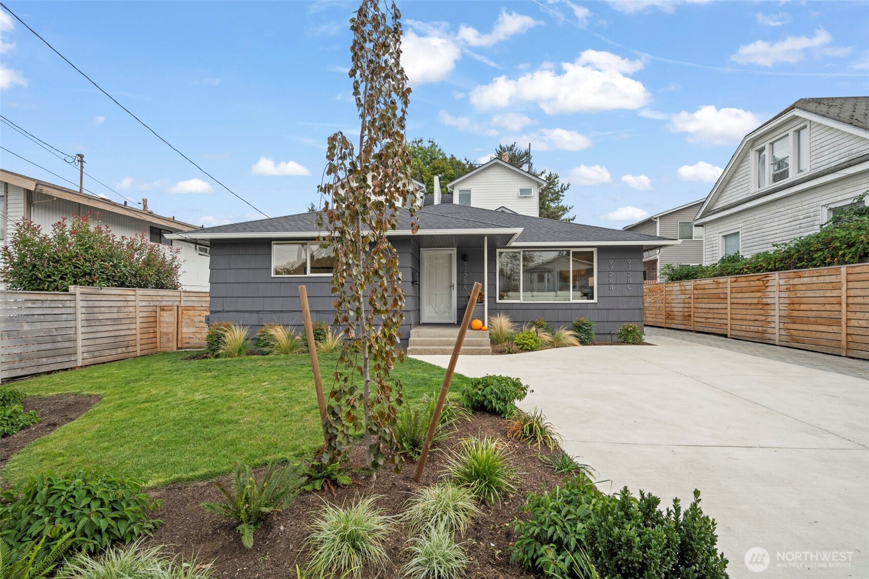 9728 57th Avenue S #A, Seattle, WA 98118