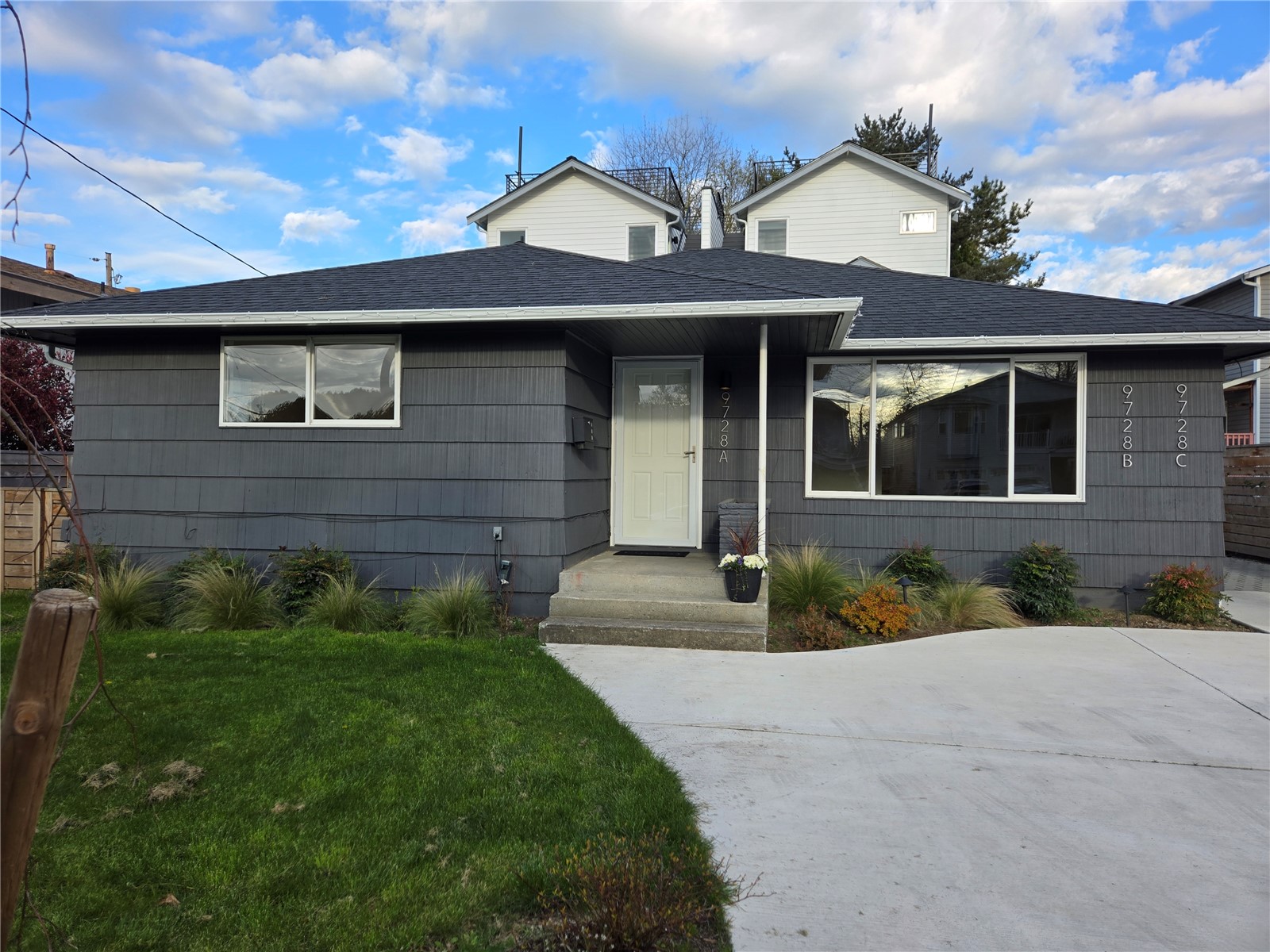 9728 57th Avenue S #A, Seattle, WA 98118