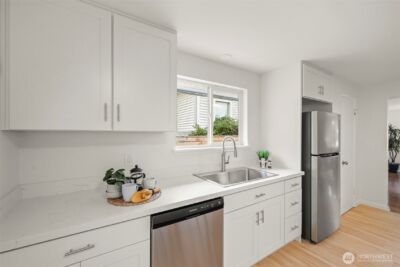 9728 57th Avenue S #A, Seattle, WA 98118 - Photo 9