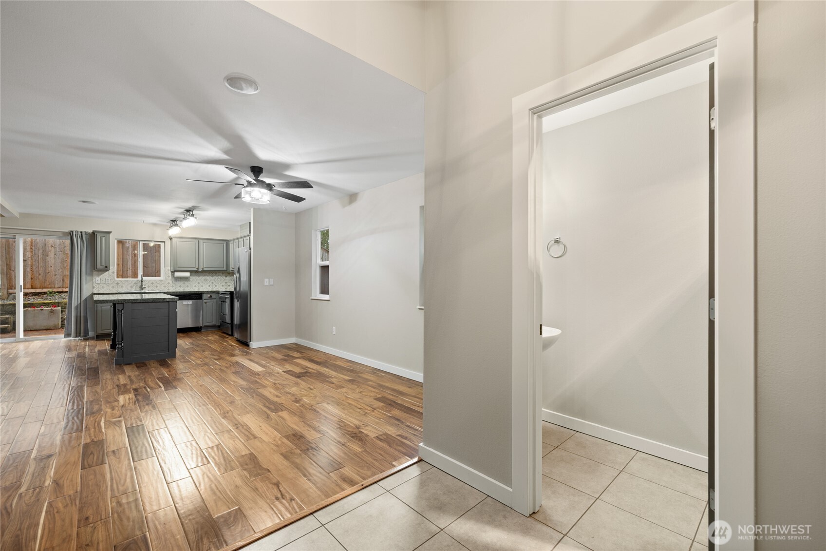 24114 SE 281st Street , Maple Valley, WA 98038