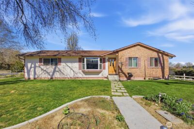 1840 W 11th Avenue , Kennewick, WA 99337