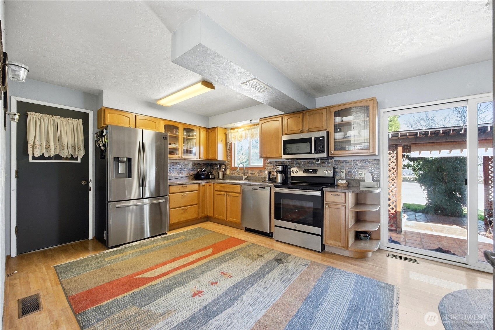 1840 W 11th Avenue , Kennewick, WA 99337