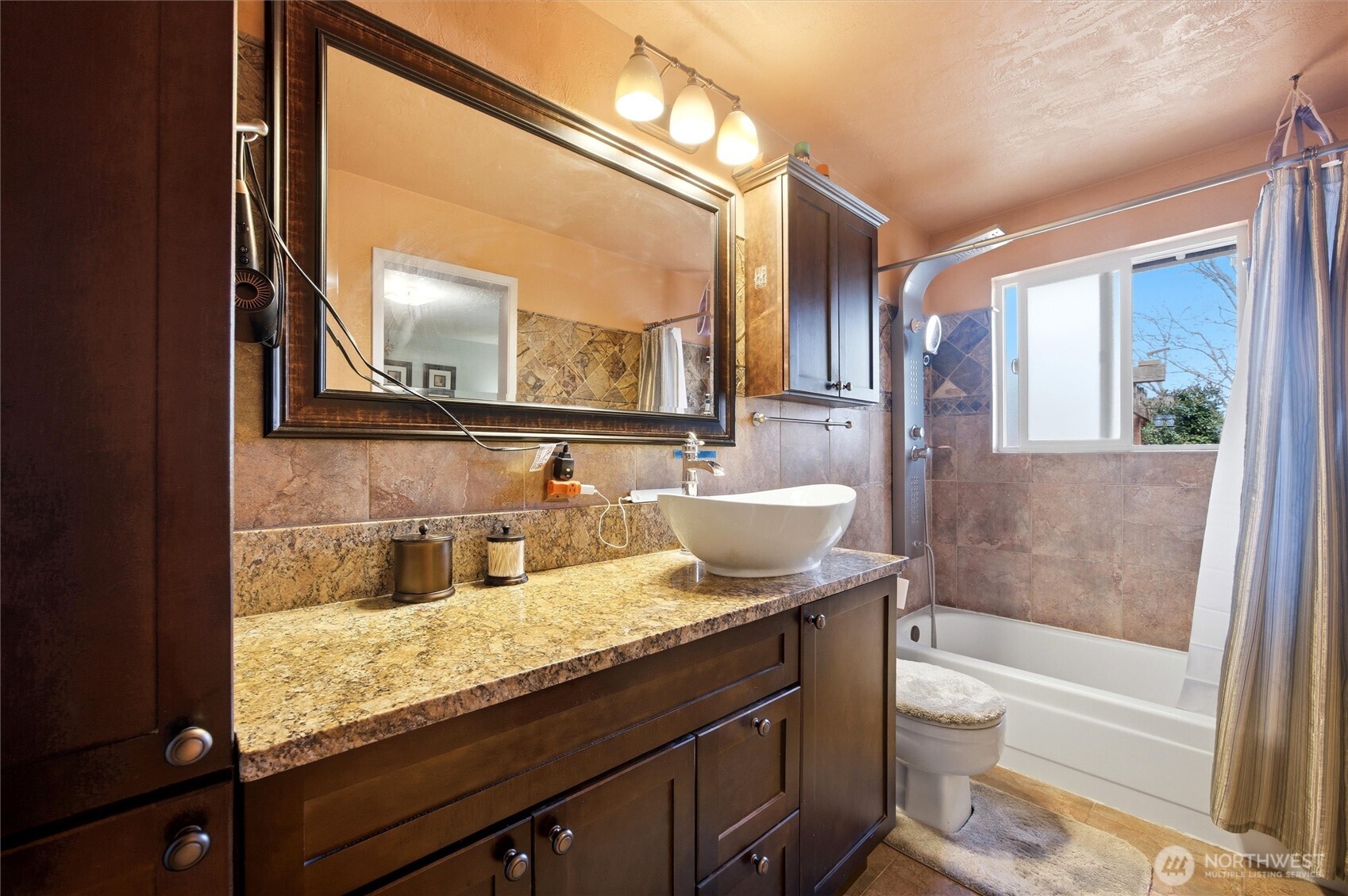 1840 W 11th Avenue , Kennewick, WA 99337