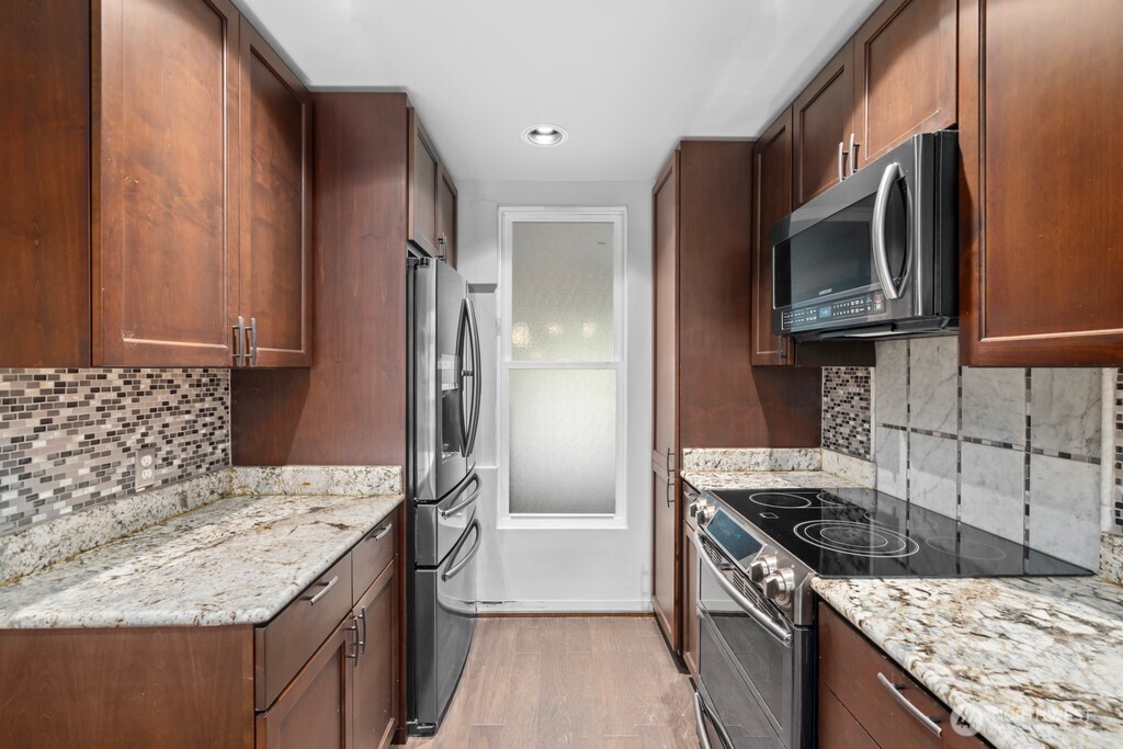 6525 139th Place NE #37, Redmond, WA 98052