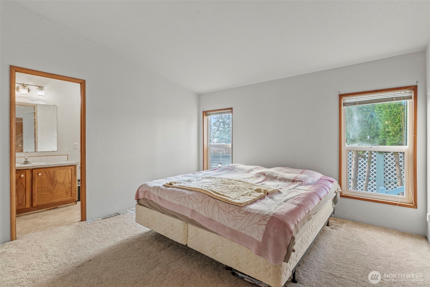 5400 Meeker Drive #104, Kalama, WA 98625