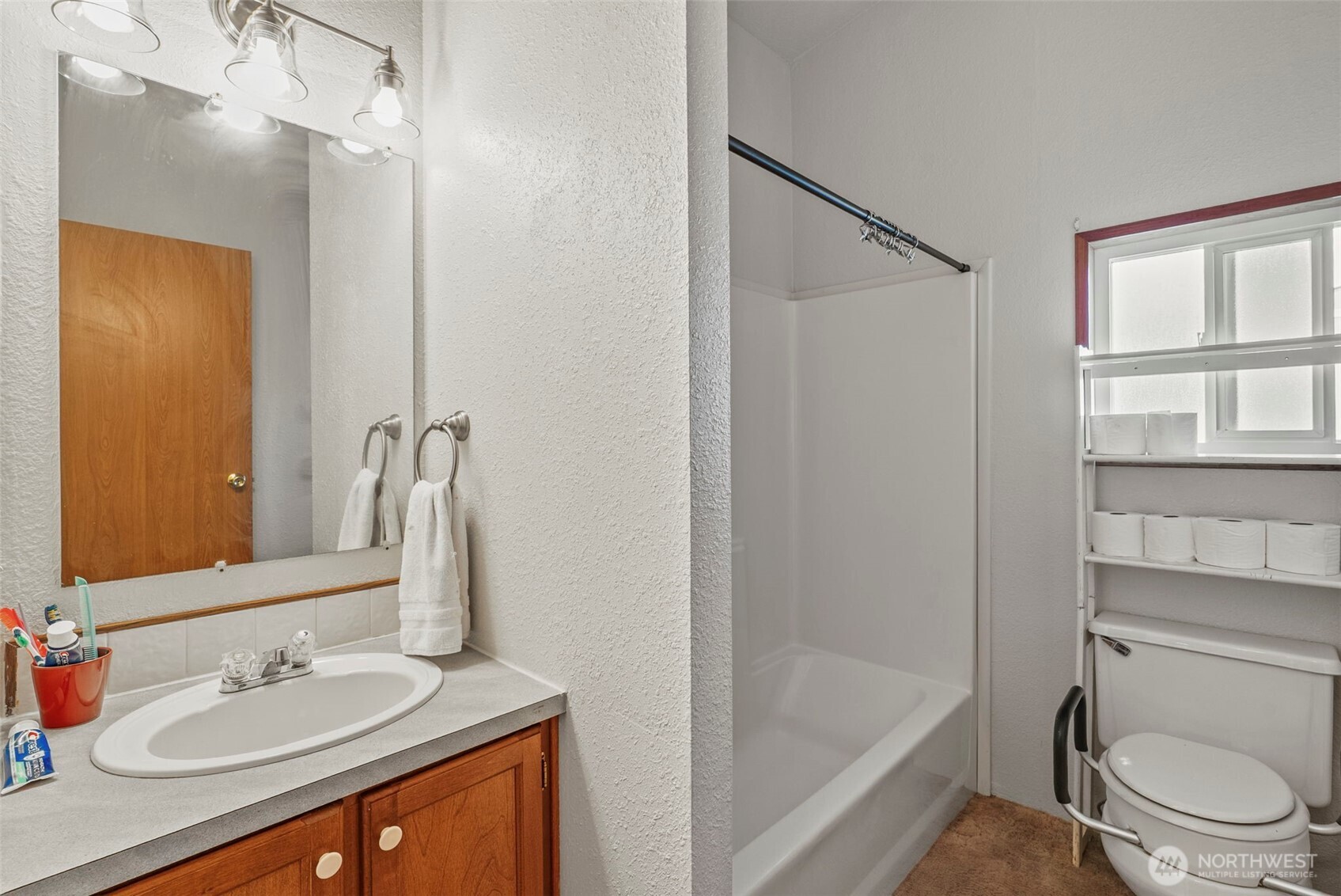 5400 Meeker Drive #104, Kalama, WA 98625