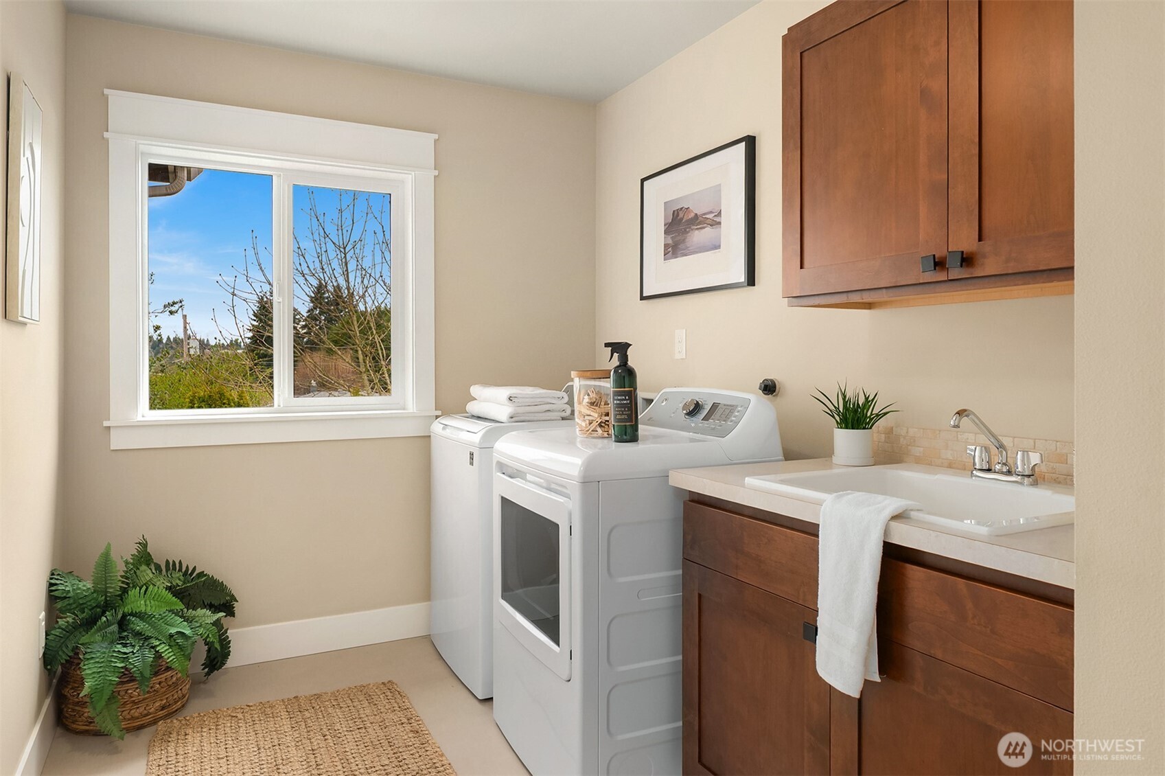 632 SW 185th Street , Normandy Park, WA 98166