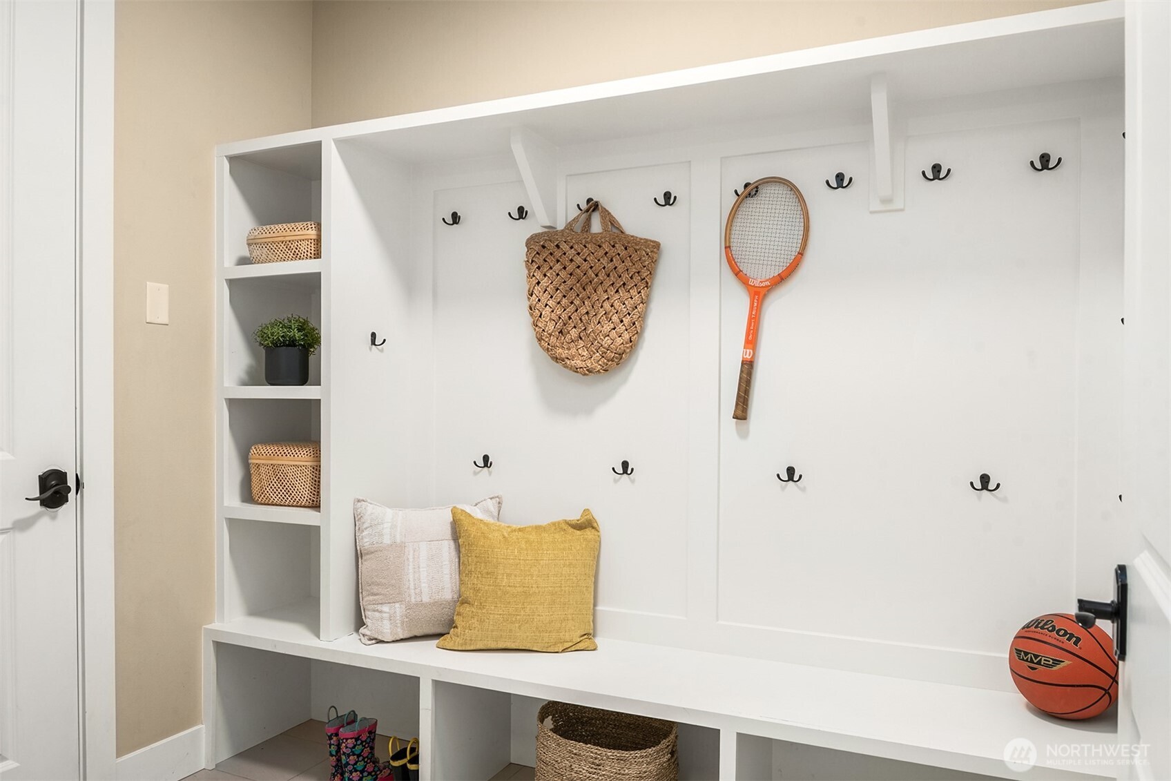 632 SW 185th Street , Normandy Park, WA 98166