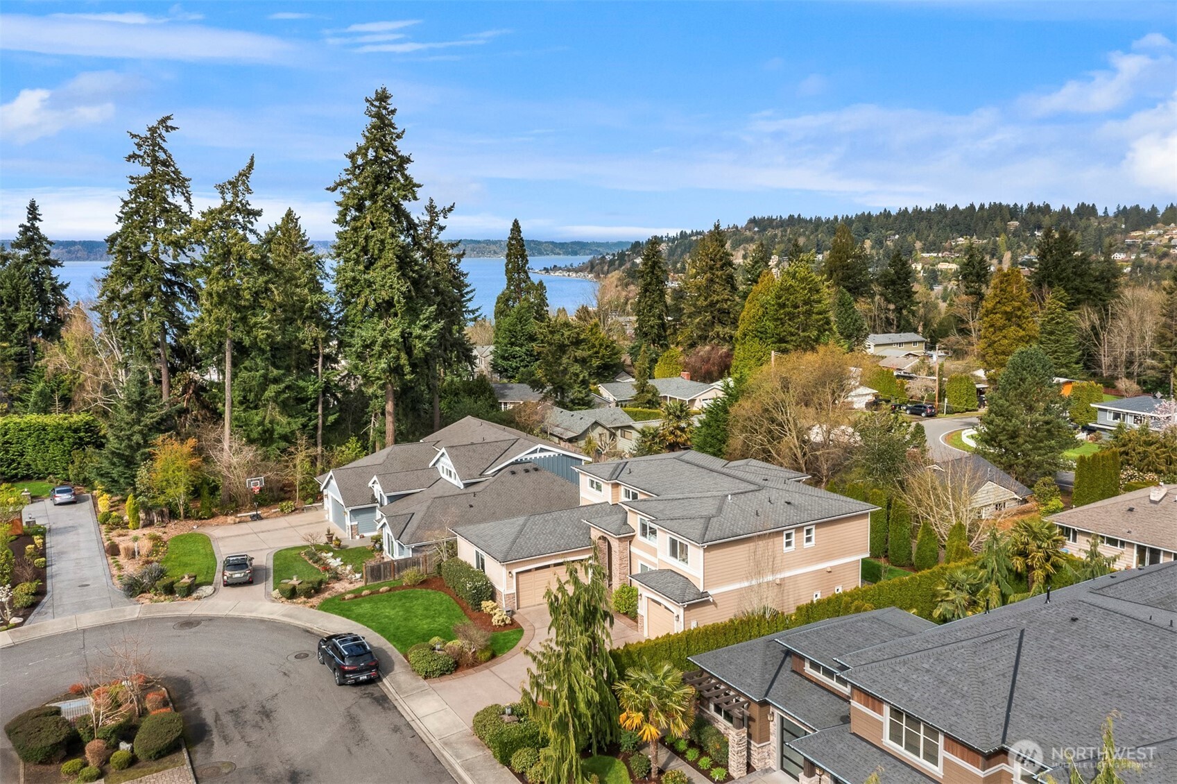 632 SW 185th Street , Normandy Park, WA 98166