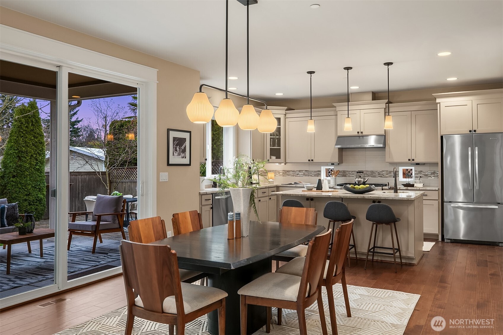 632 SW 185th Street , Normandy Park, WA 98166