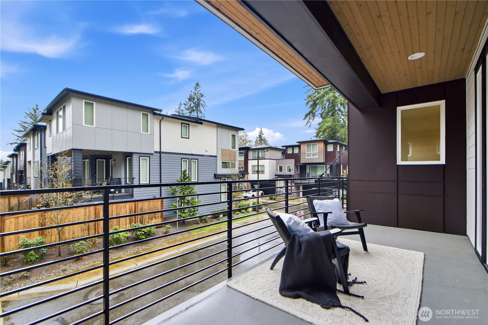 8328 138th Ln SE , Newcastle, WA 98059