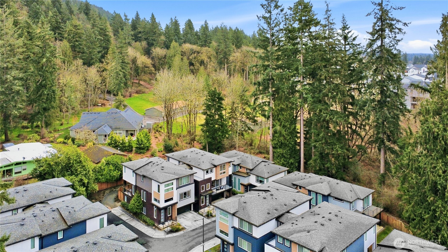 8328 138th Ln SE , Newcastle, WA 98059