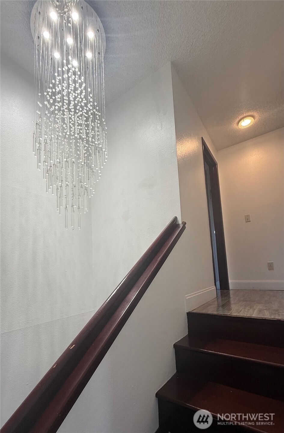 1017 Ballentine Street , Raymond, WA 98577