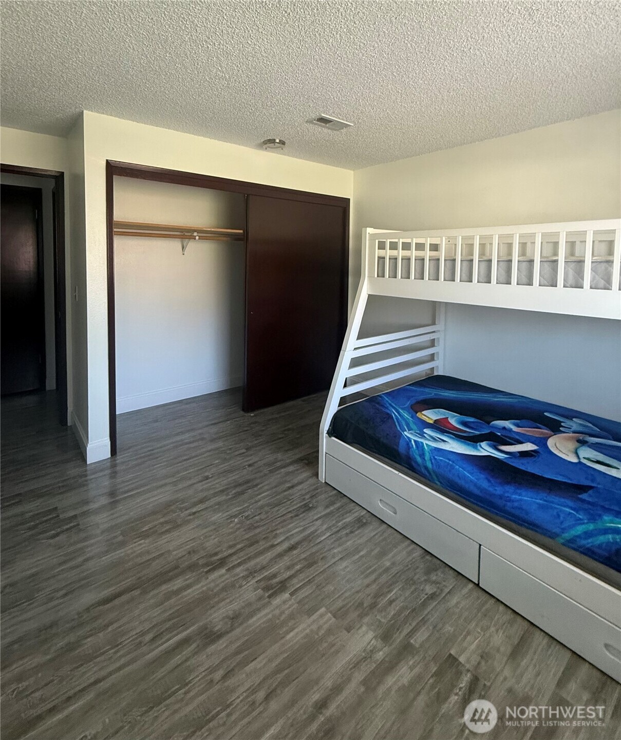 1017 Ballentine Street , Raymond, WA 98577