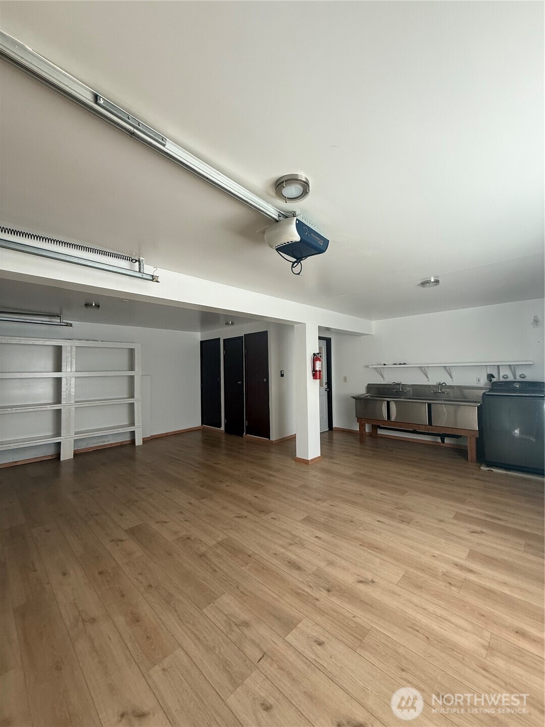 1017 Ballentine Street , Raymond, WA 98577