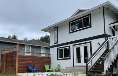 1017 Ballentine Street , Raymond, WA 98577 - Photo 4