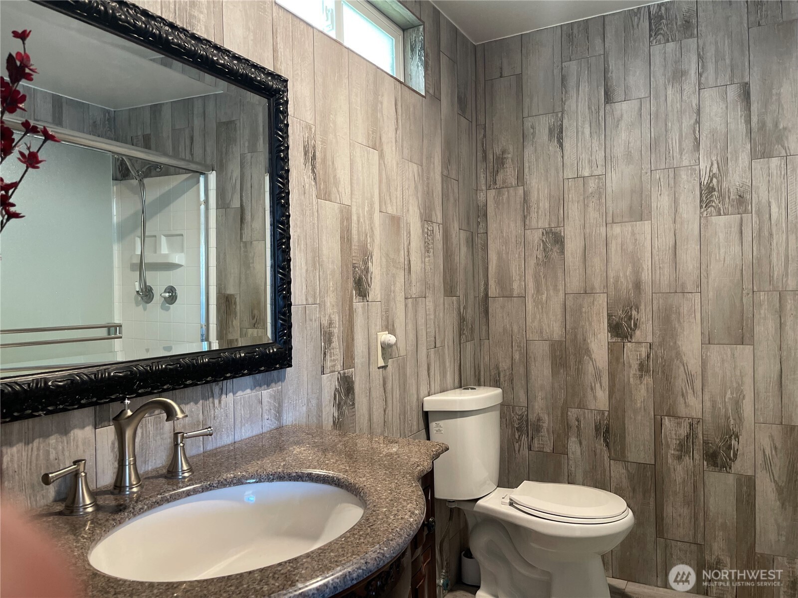 1017 Ballentine Street , Raymond, WA 98577