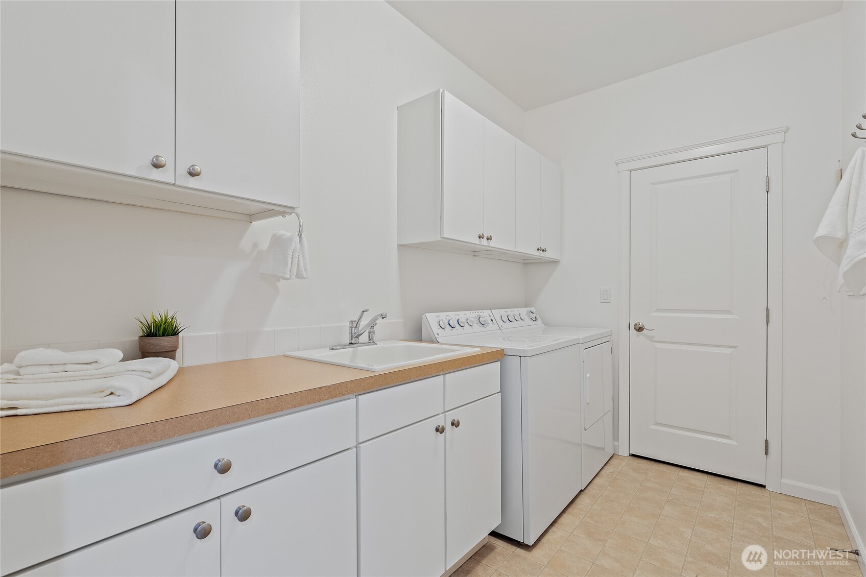 2440 S Steele Street #205, Tacoma, WA 98405