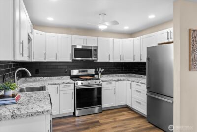 14322 Admiralty Way #31, Lynnwood, WA 98087 - Photo 13