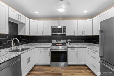 14322 Admiralty Way #31, Lynnwood, WA 98087 - Photo 16