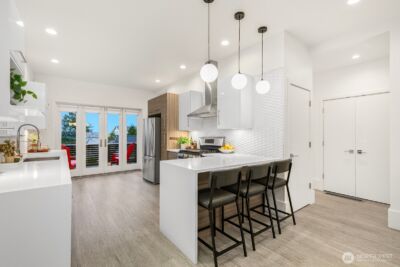 210 W McGraw Street , Seattle, WA 98119 - Photo 11