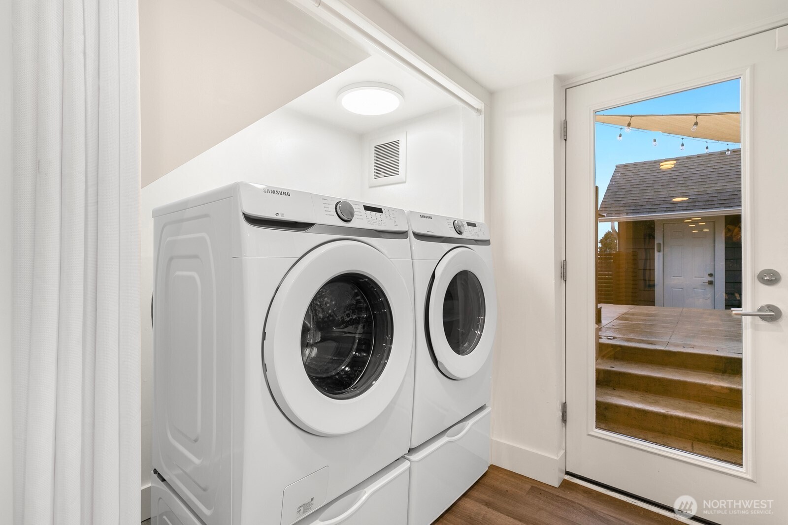 210 W McGraw Street , Seattle, WA 98119