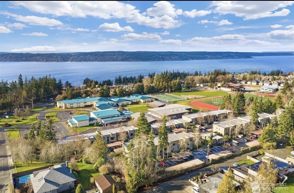 4895 76th Street SW #D703, Mukilteo, WA 98275