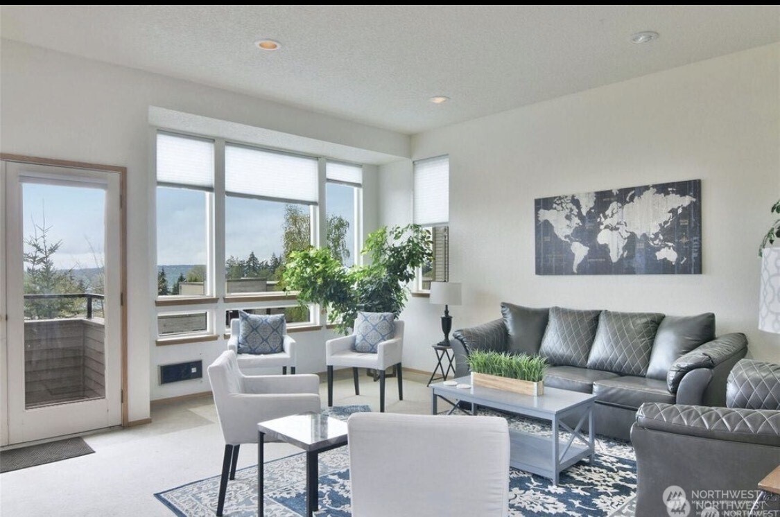 4895 76th Street SW #D703, Mukilteo, WA 98275