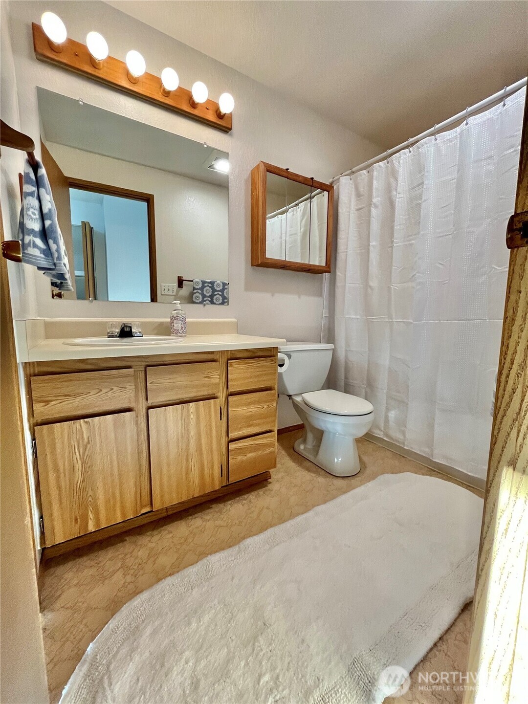 4895 76th Street SW #D703, Mukilteo, WA 98275