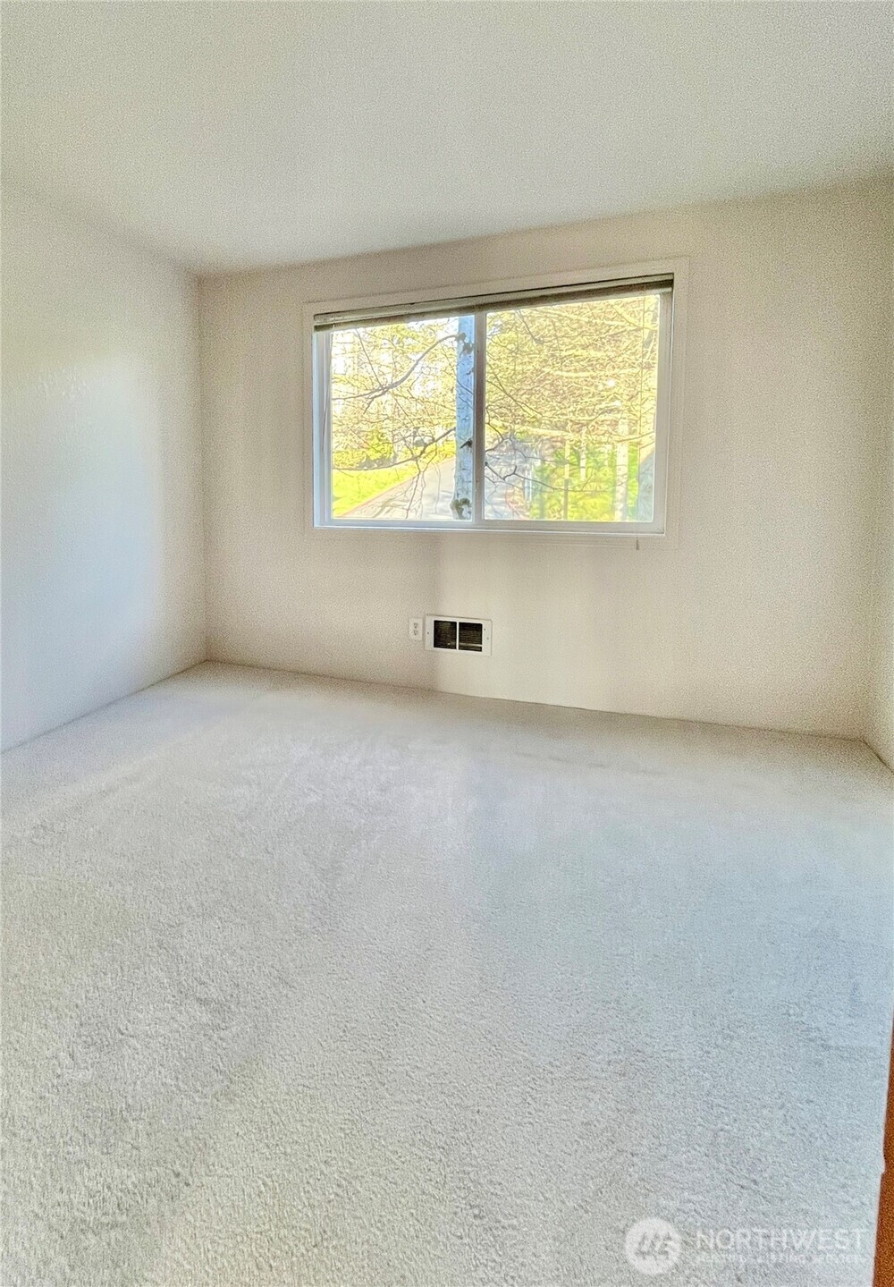 4895 76th Street SW #D703, Mukilteo, WA 98275