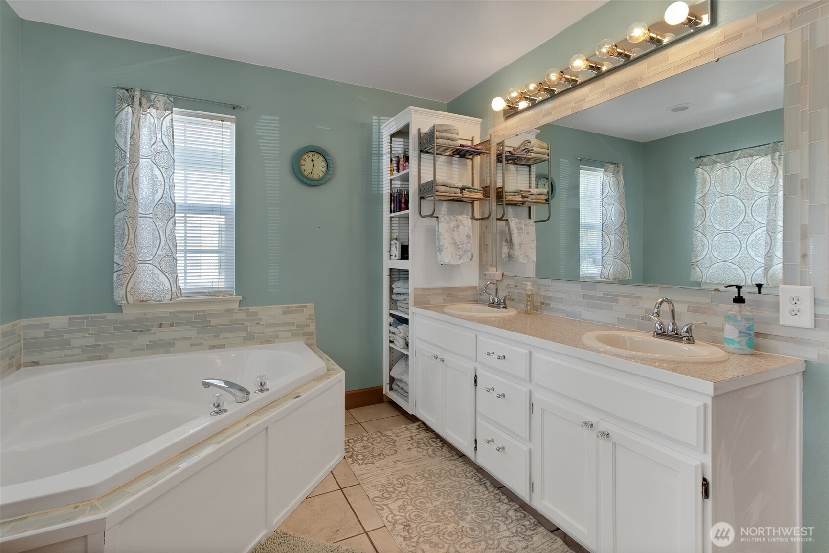 18025 26th Street Ct E, Lake Tapps, WA 98391