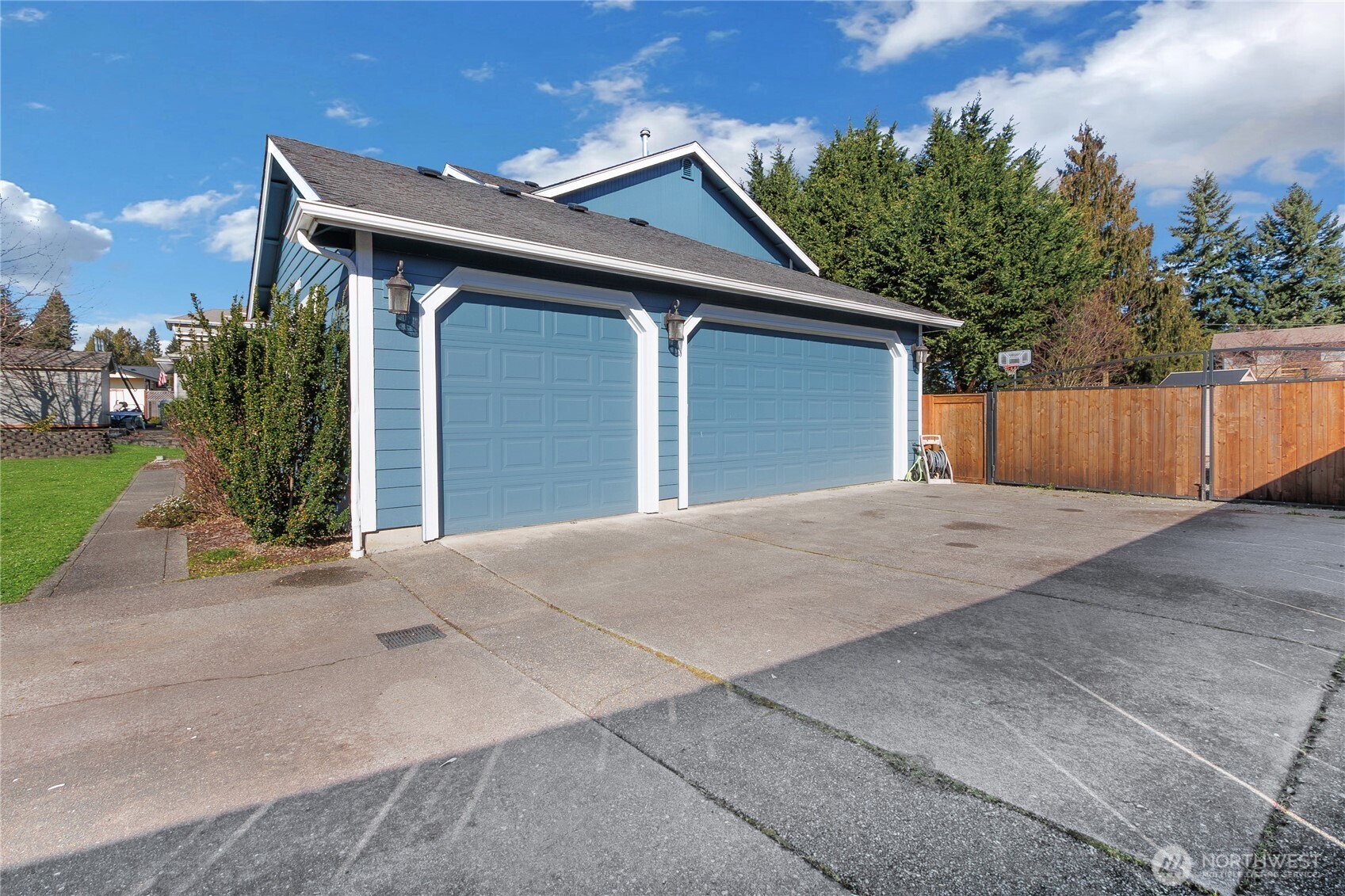 18025 26th Street Ct E, Lake Tapps, WA 98391