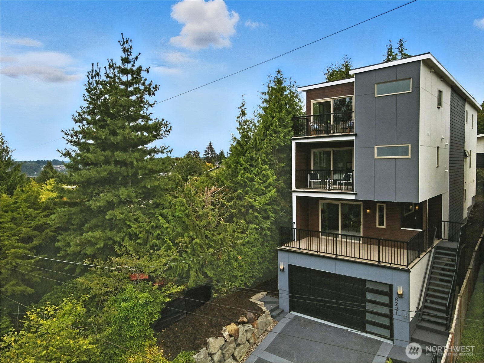 8221 S 121st Street , Seattle, WA 98178