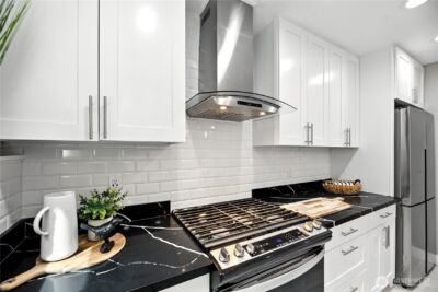 8221 S 121st Street , Seattle, WA 98178 - Photo 4