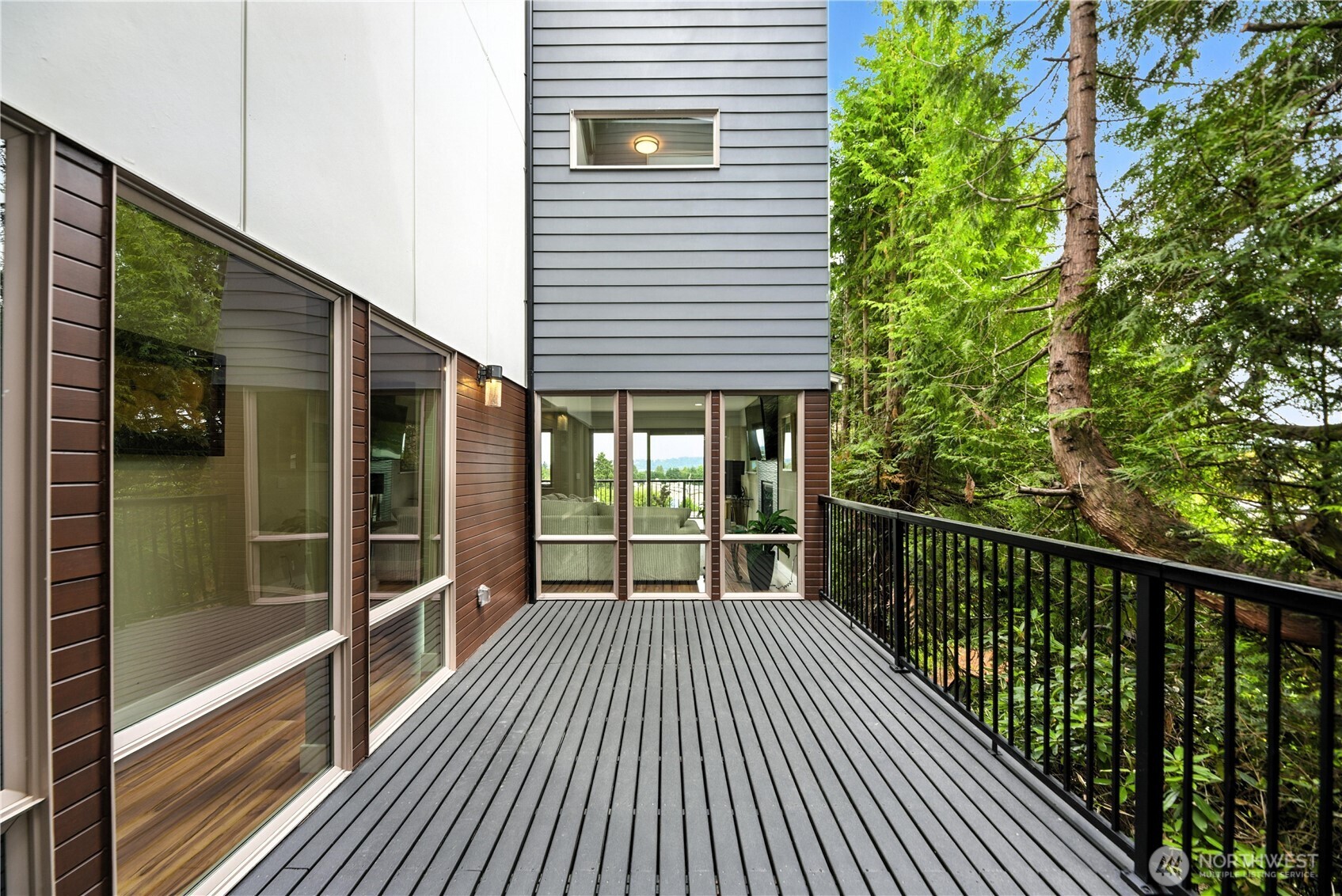 8221 S 121st Street , Seattle, WA 98178