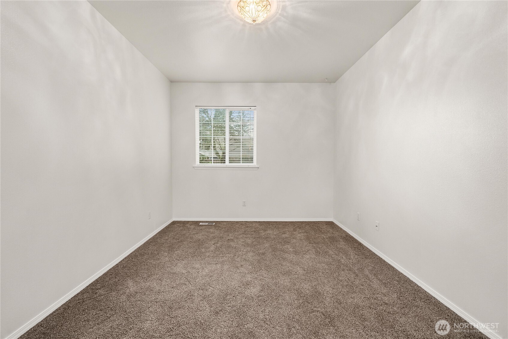 1506 33rd Avenue Ct SW, Puyallup, WA 98373-6022