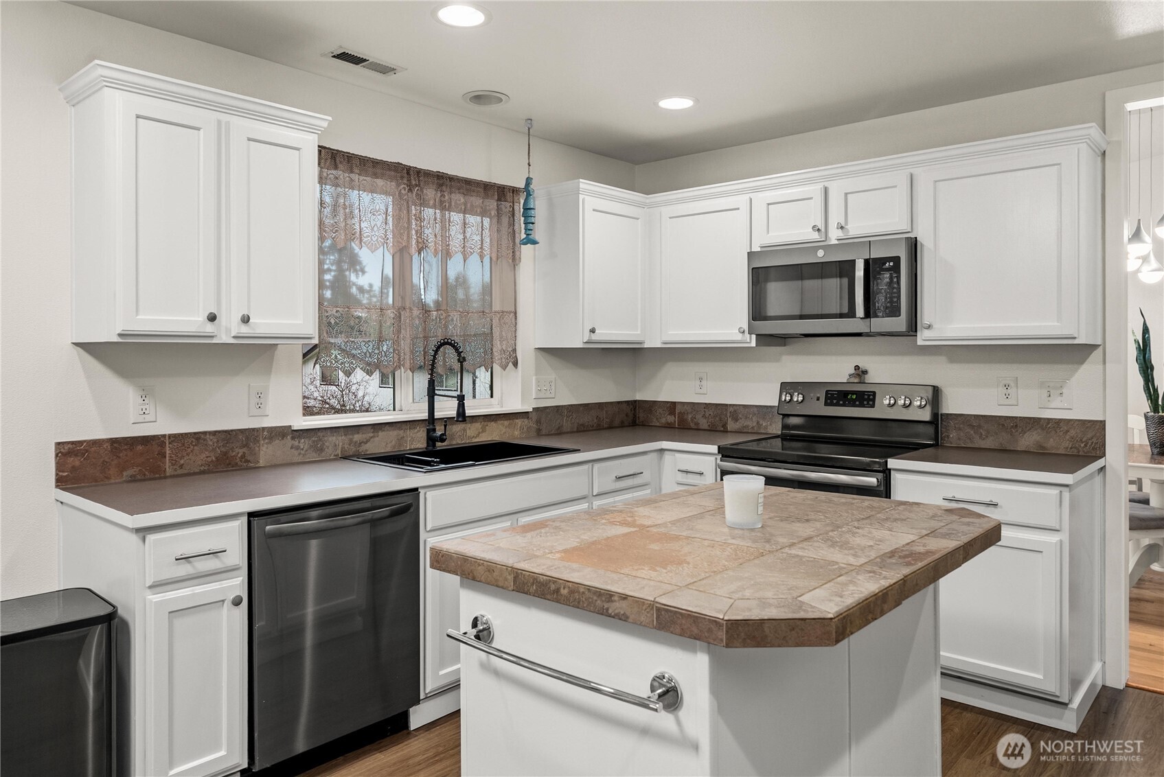 1506 33rd Avenue Ct SW, Puyallup, WA 98373-6022