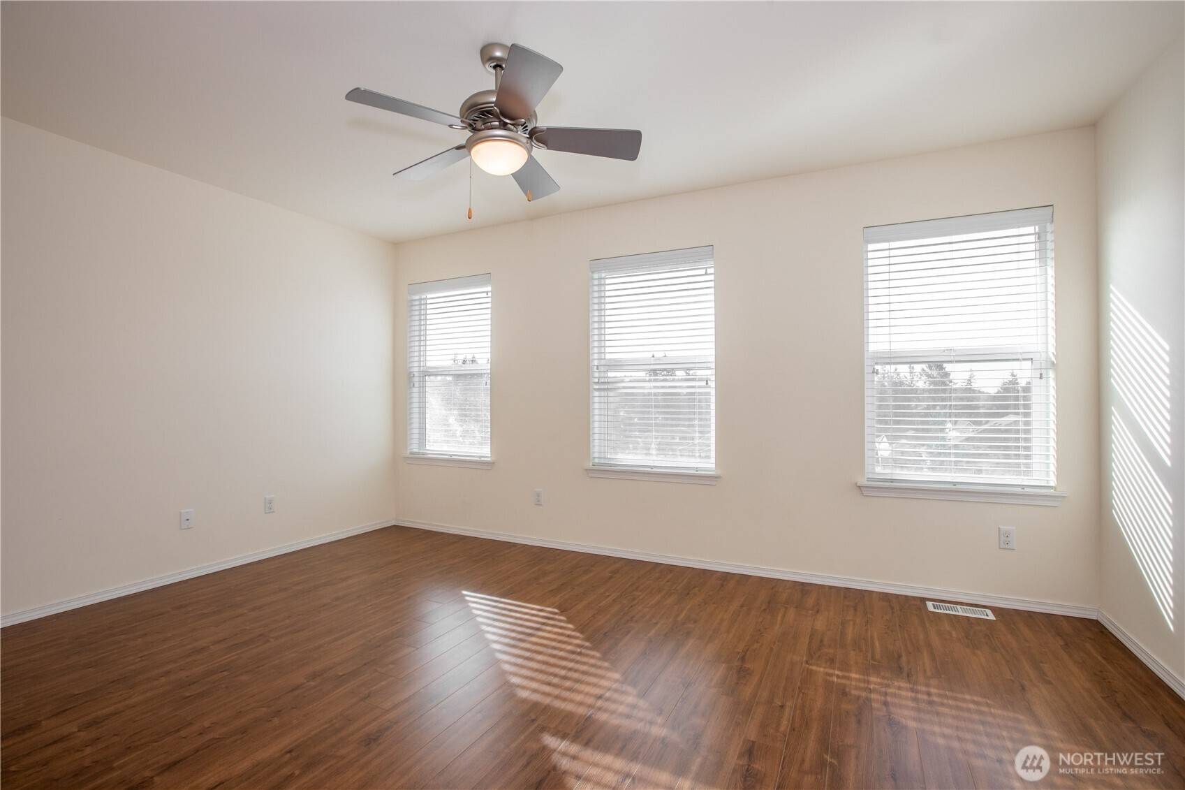 1179 Swan Loop , Dupont, WA 98327