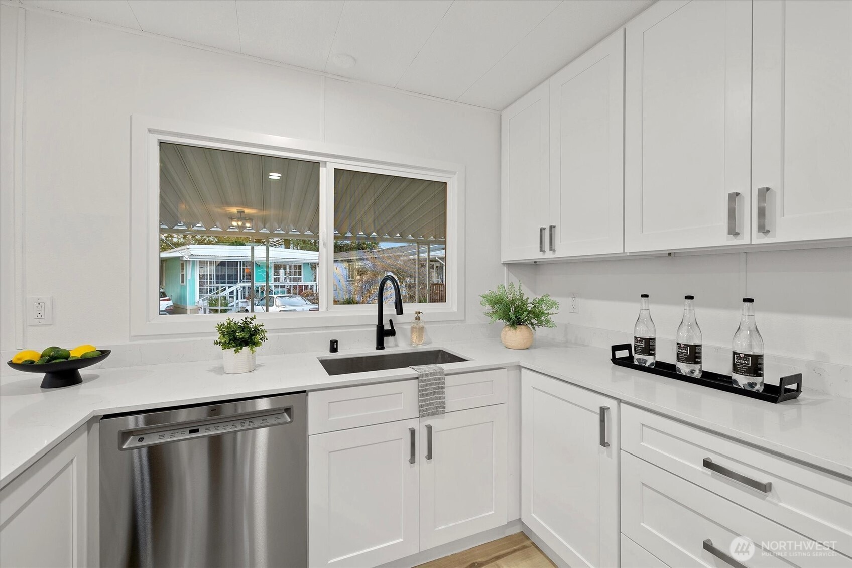 7031 NE 175th Street ##53, Kenmore, WA 98028