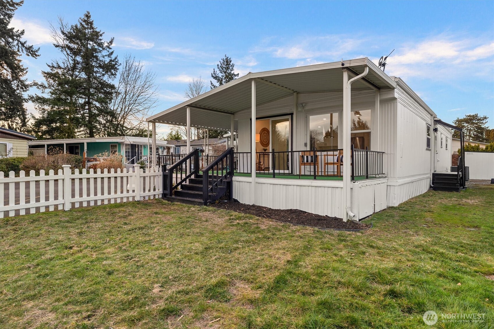 7031 NE 175th Street ##53, Kenmore, WA 98028