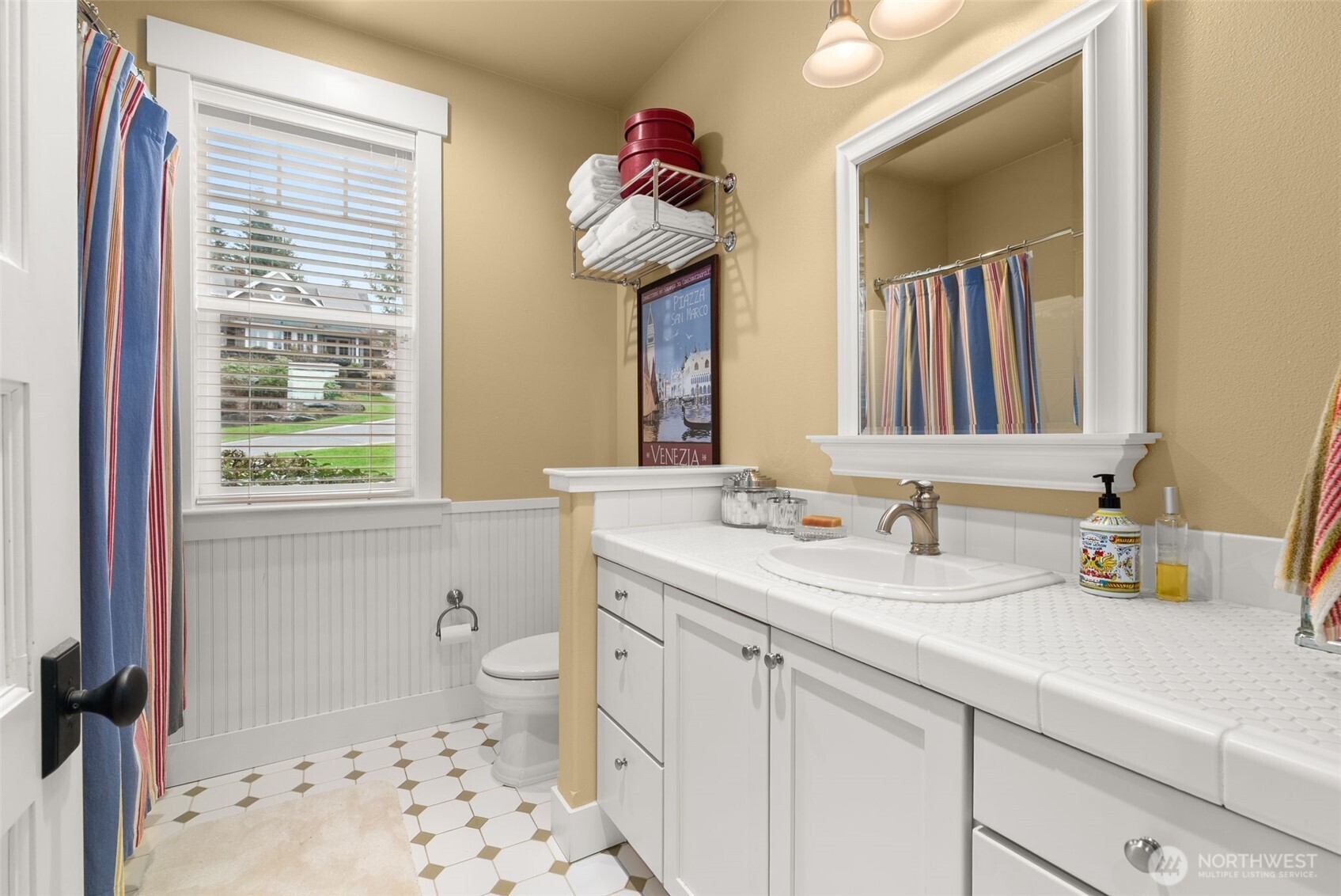 4827 Bayshore Lane NW, Olympia, WA 98502