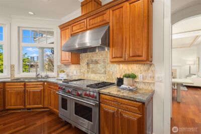 9750 SE 5th Street , Bellevue, WA 98004 - Photo 13
