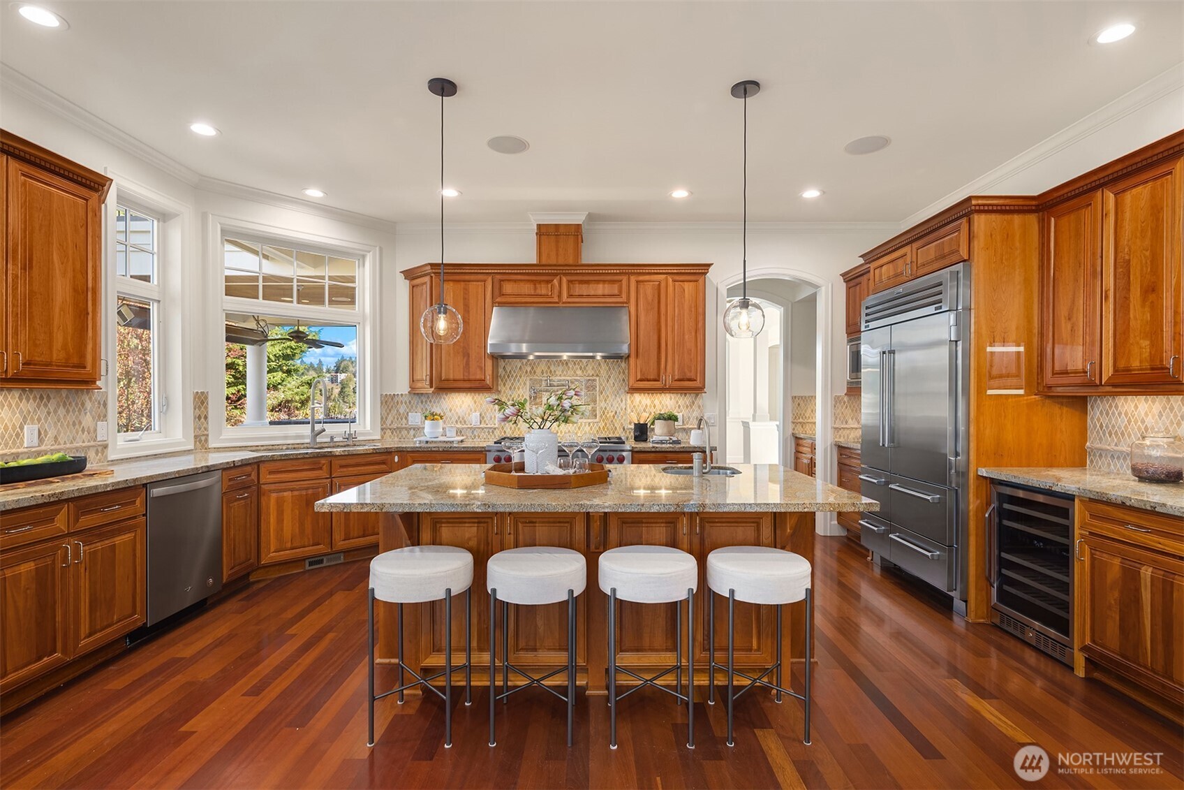 9750 SE 5th Street , Bellevue, WA 98004