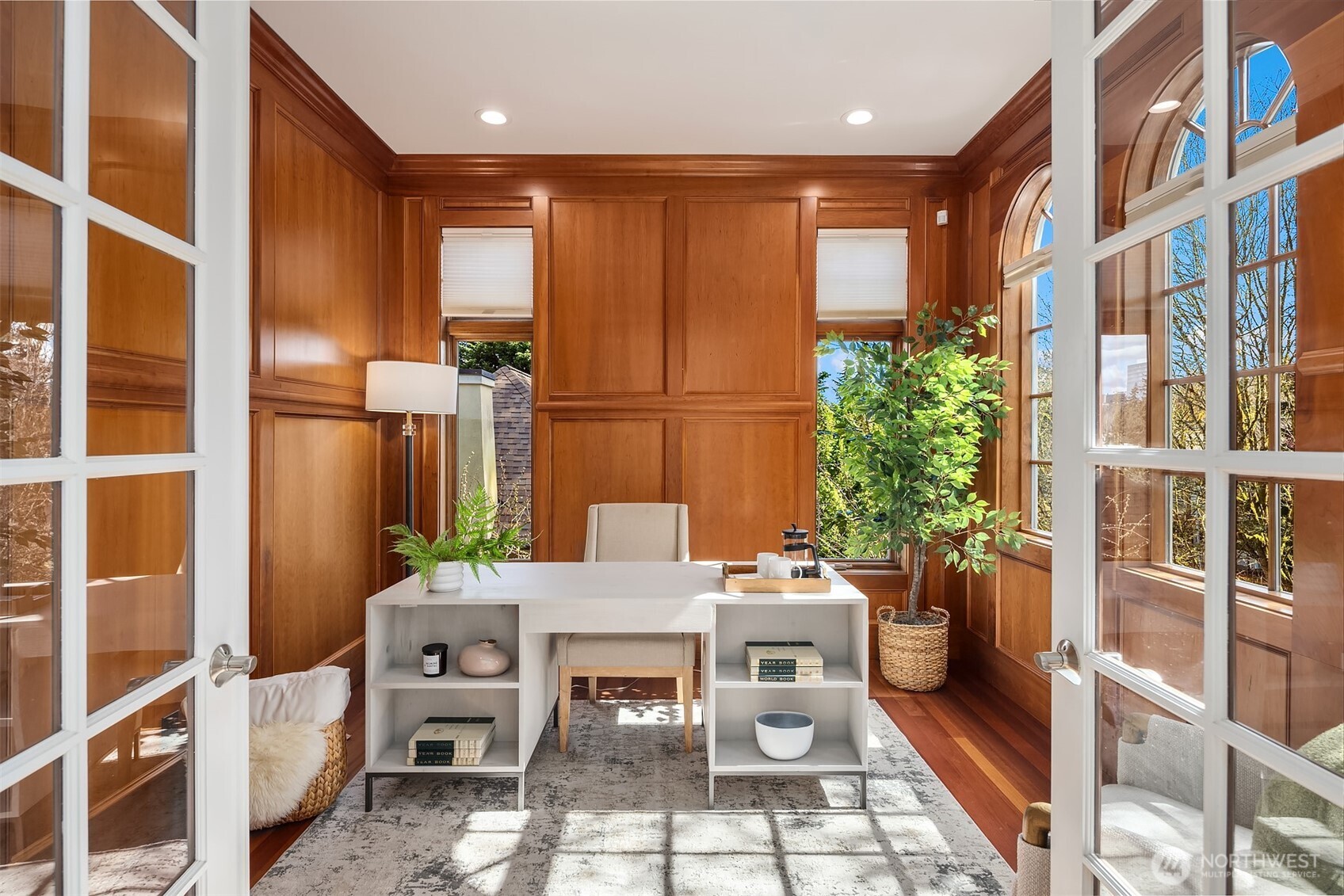 9750 SE 5th Street , Bellevue, WA 98004