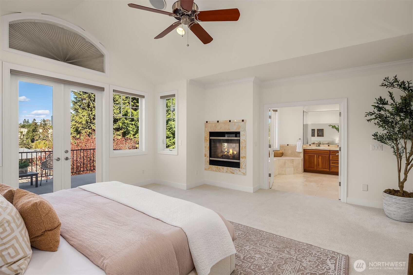 9750 SE 5th Street , Bellevue, WA 98004