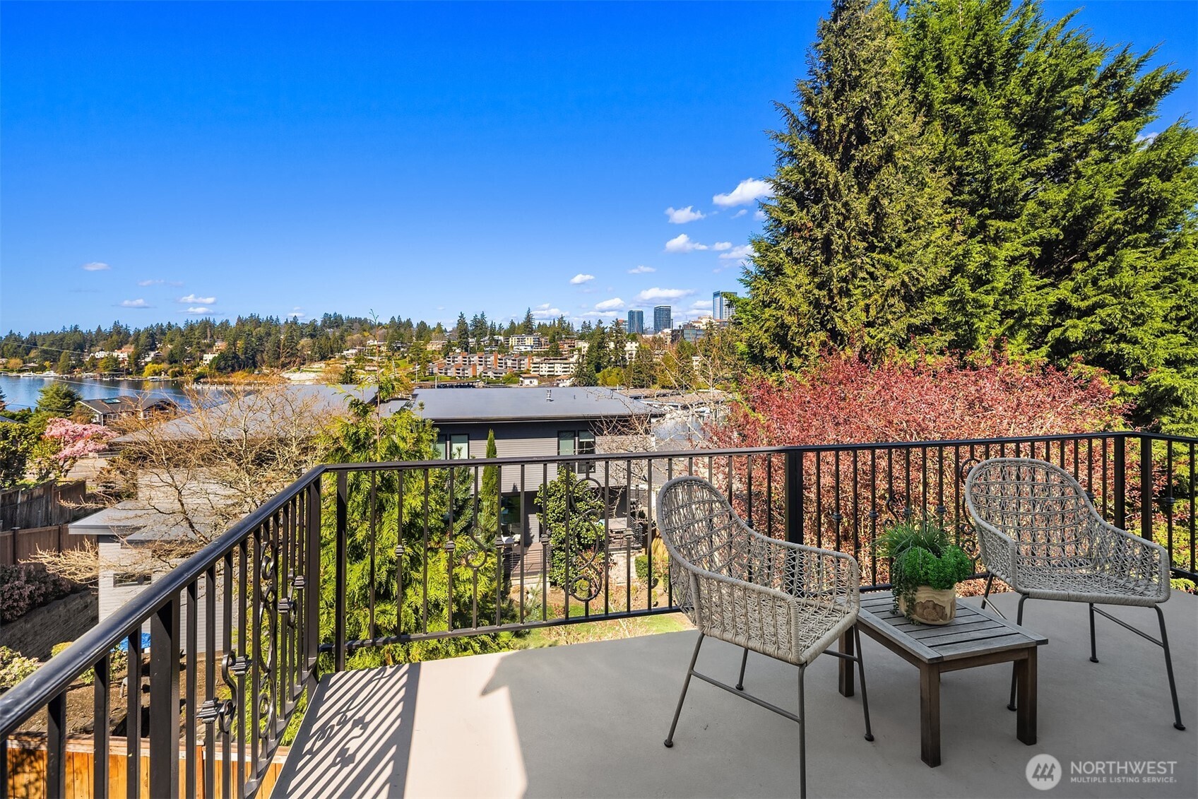 9750 SE 5th Street , Bellevue, WA 98004