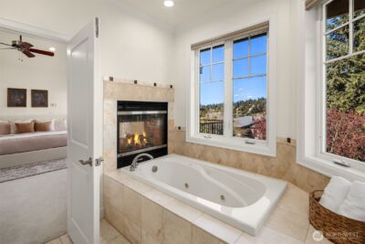 9750 SE 5th Street , Bellevue, WA 98004 - Photo 26