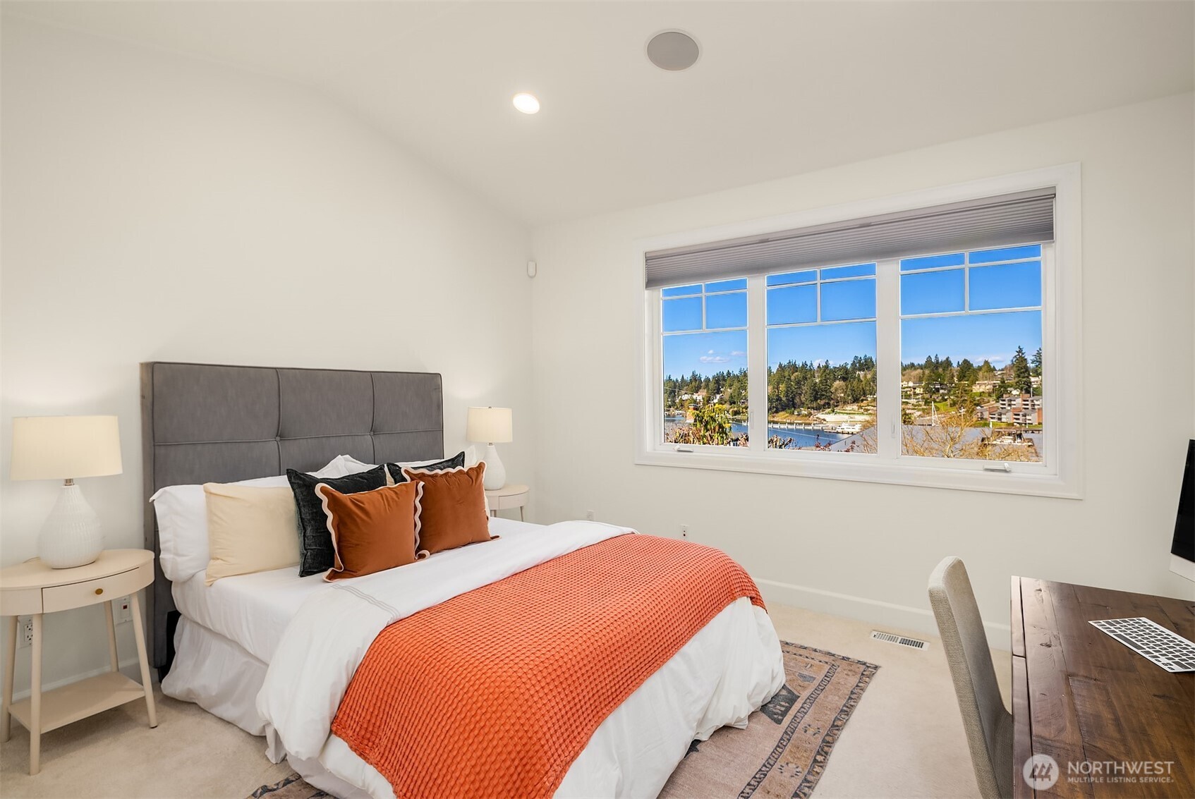 9750 SE 5th Street , Bellevue, WA 98004