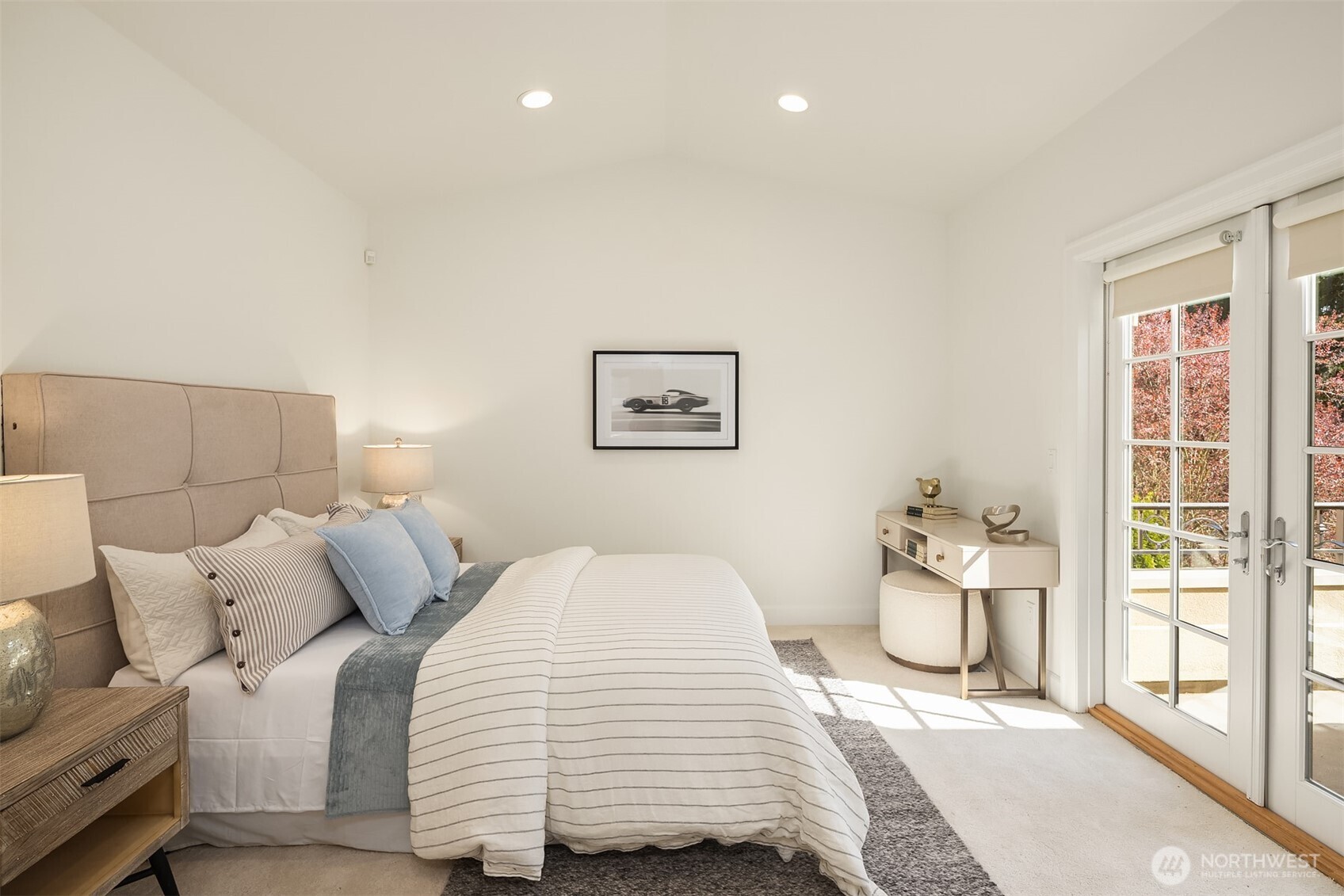 9750 SE 5th Street , Bellevue, WA 98004